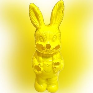 VTG 90’s DISTRESSED PLASTIC YELLOW EASTER BUNNY FLAWED 6” NOSTALGIC COLLECTIBLE